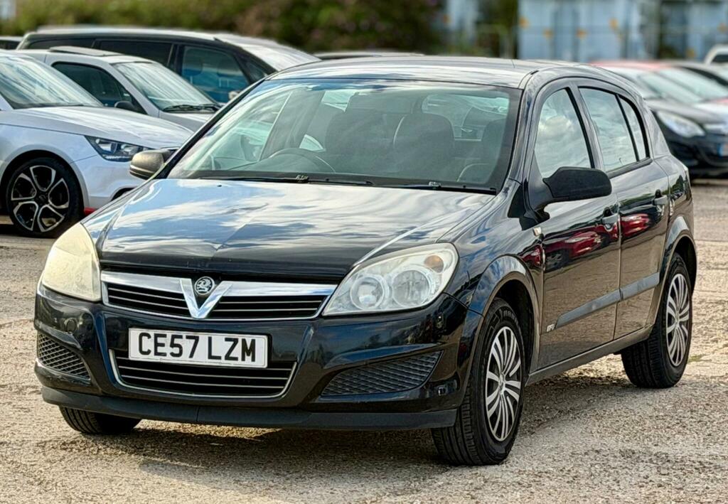 Vauxhall Astra Life Black #5