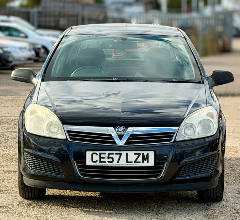 Vauxhall Astra Life Black #3
