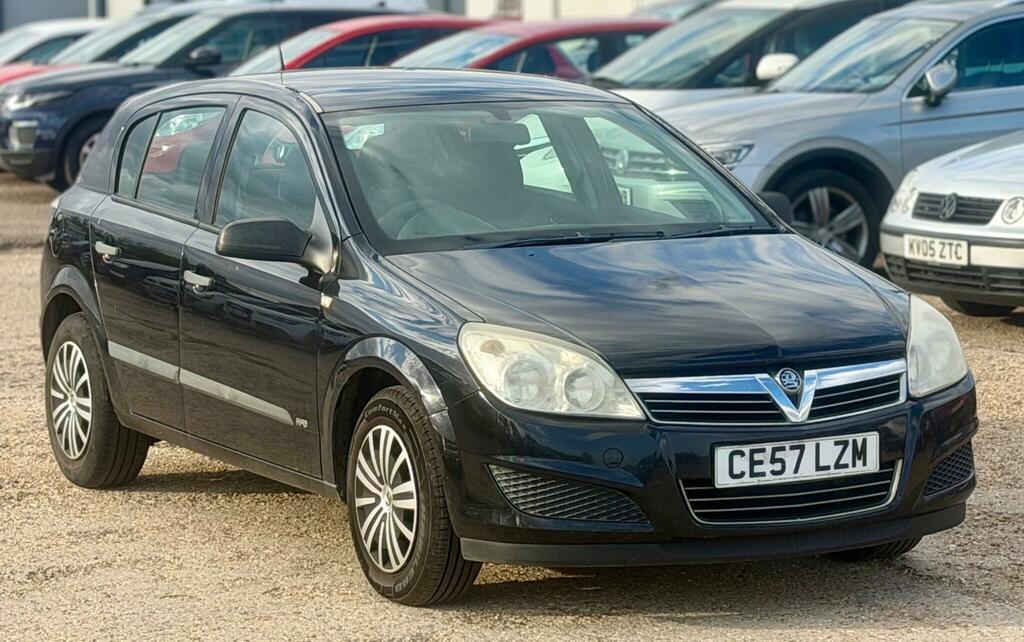 Vauxhall Astra Life Black #2