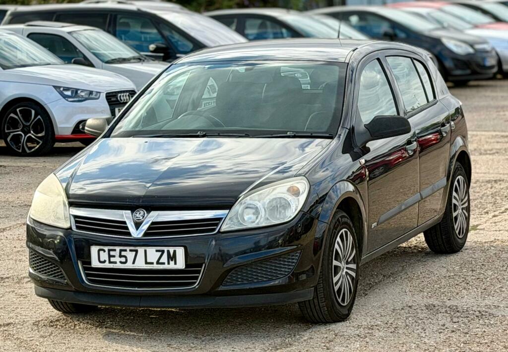 Vauxhall Astra Life Black #4