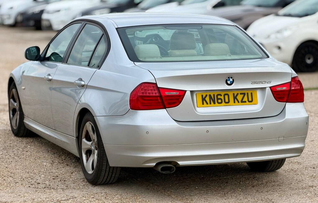 BMW 3 Series Efficientdynamics Silver #4