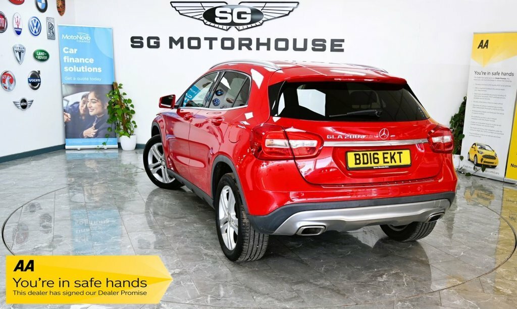 Mercedes-Benz GLA Class 2L Sport Red