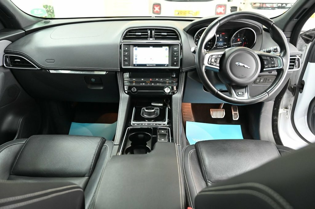 Jaguar F-Pace 2L R-sport White #3