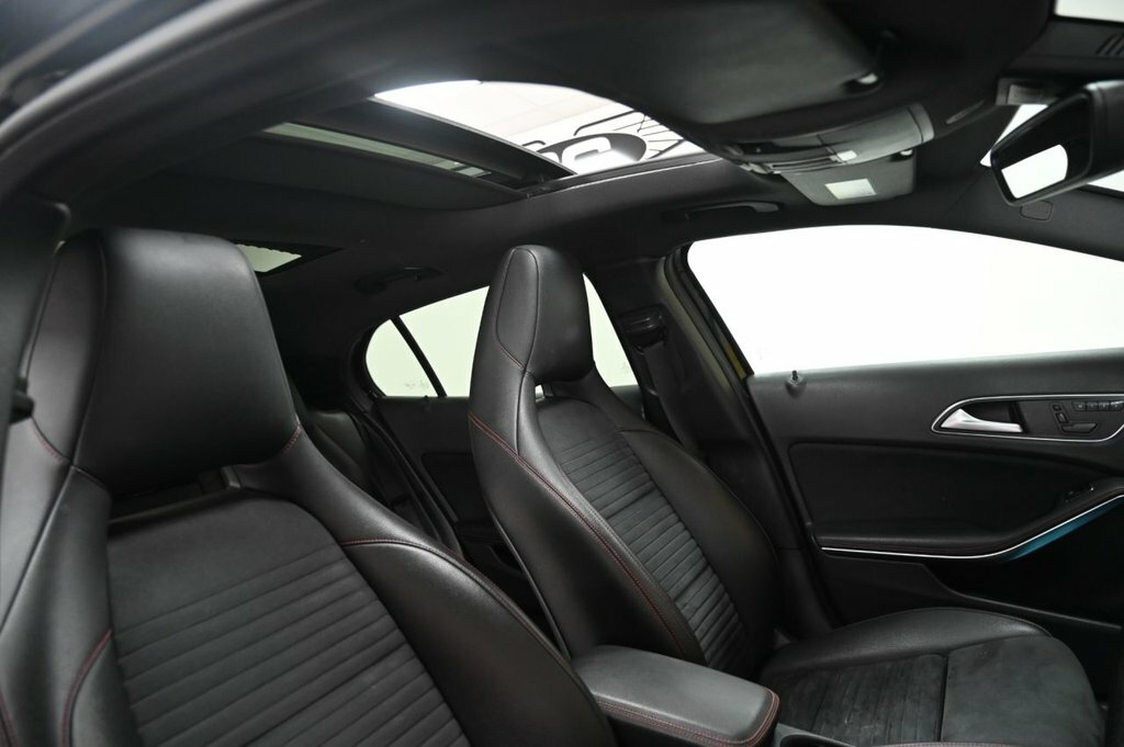 Mercedes-Benz GLA Class 2L Amg Line Black #4