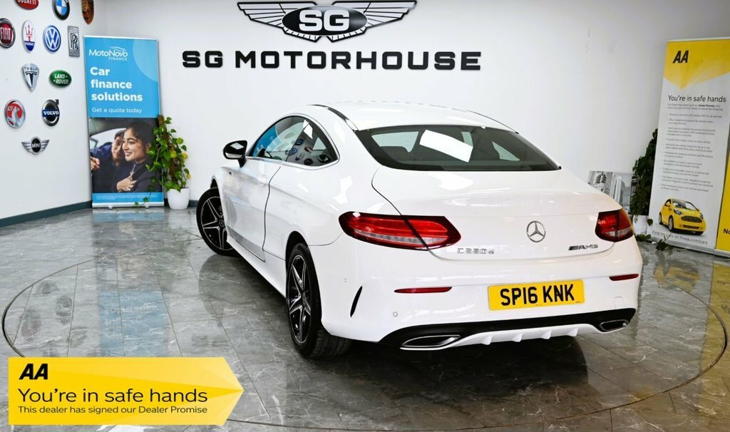Mercedes-Benz C Class 2L Amg Line White