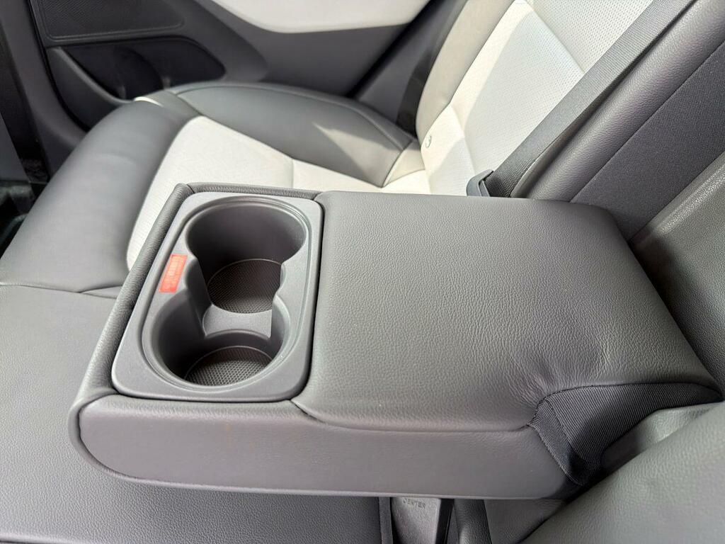Hyundai Ioniq Premium Black #26