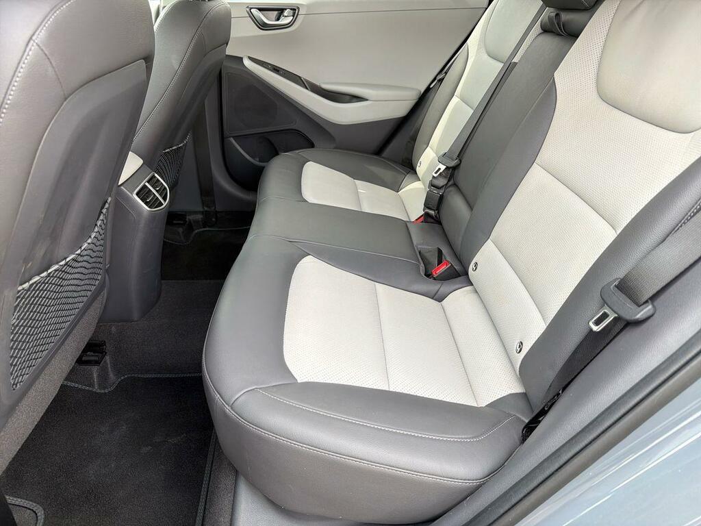 Hyundai Ioniq Premium Black #17