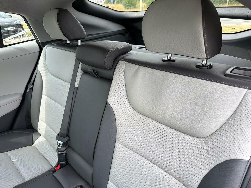 Hyundai Ioniq Premium Black #22