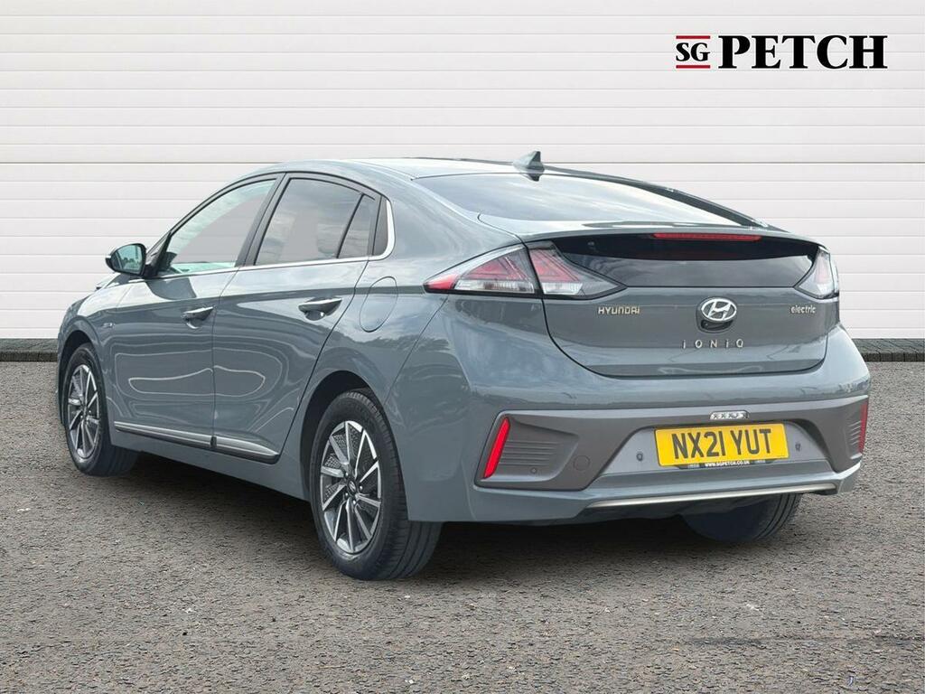 Hyundai Ioniq Premium Black #5