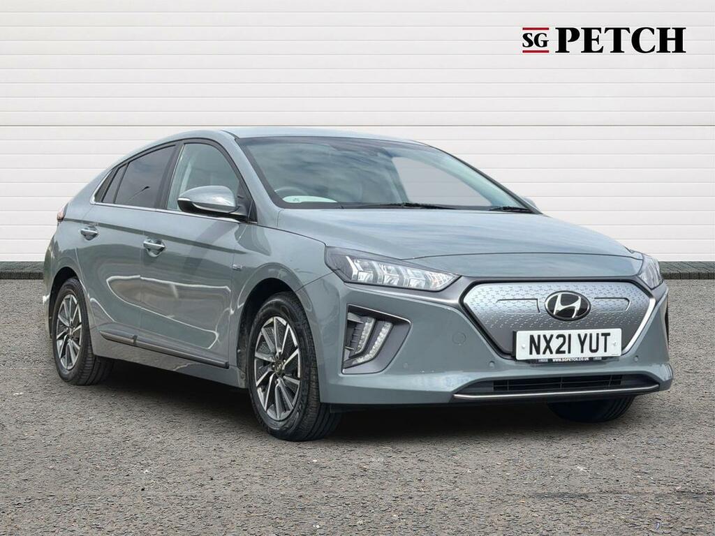 Hyundai Ioniq Premium Black #1