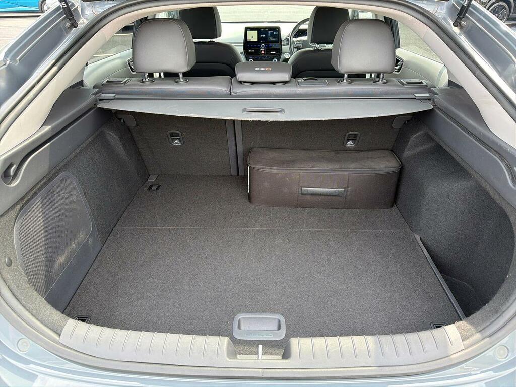 Hyundai Ioniq Premium Black #18