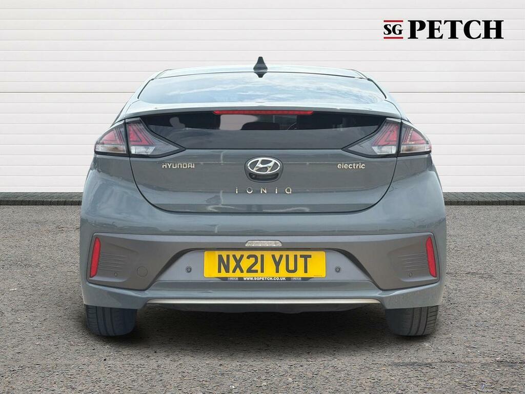 Hyundai Ioniq Premium Black #4