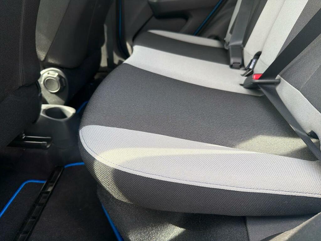 Toyota Aygo 1.0 Vvt-i X-play Red #24