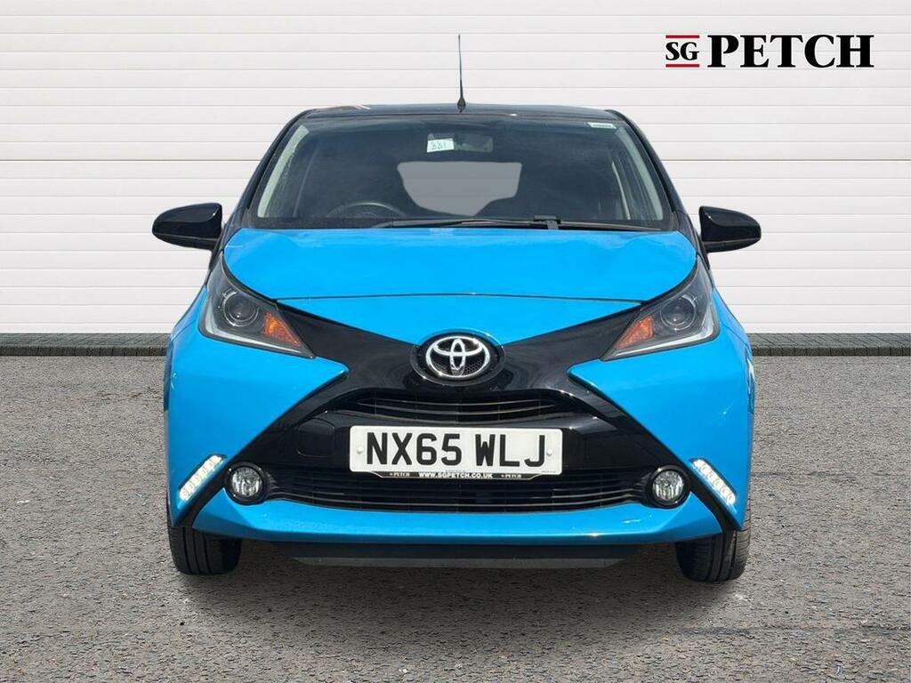 Toyota Aygo 1.0 Vvt-i X-play Red #8