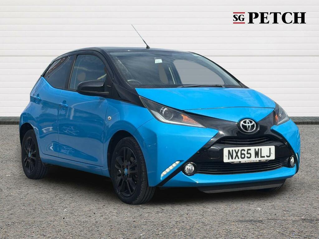 Toyota Aygo 1.0 Vvt-i X-play Red #1