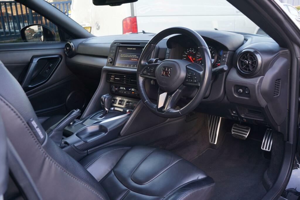 Nissan GT-R Pure Gold #18