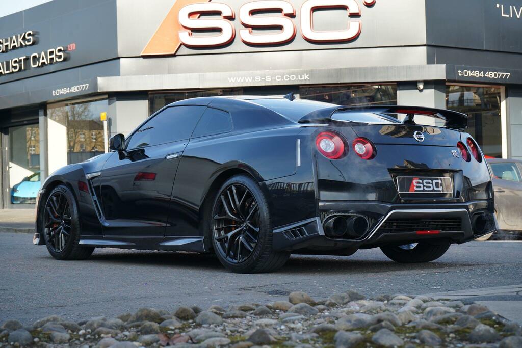 Nissan GT-R Prestige Black #2