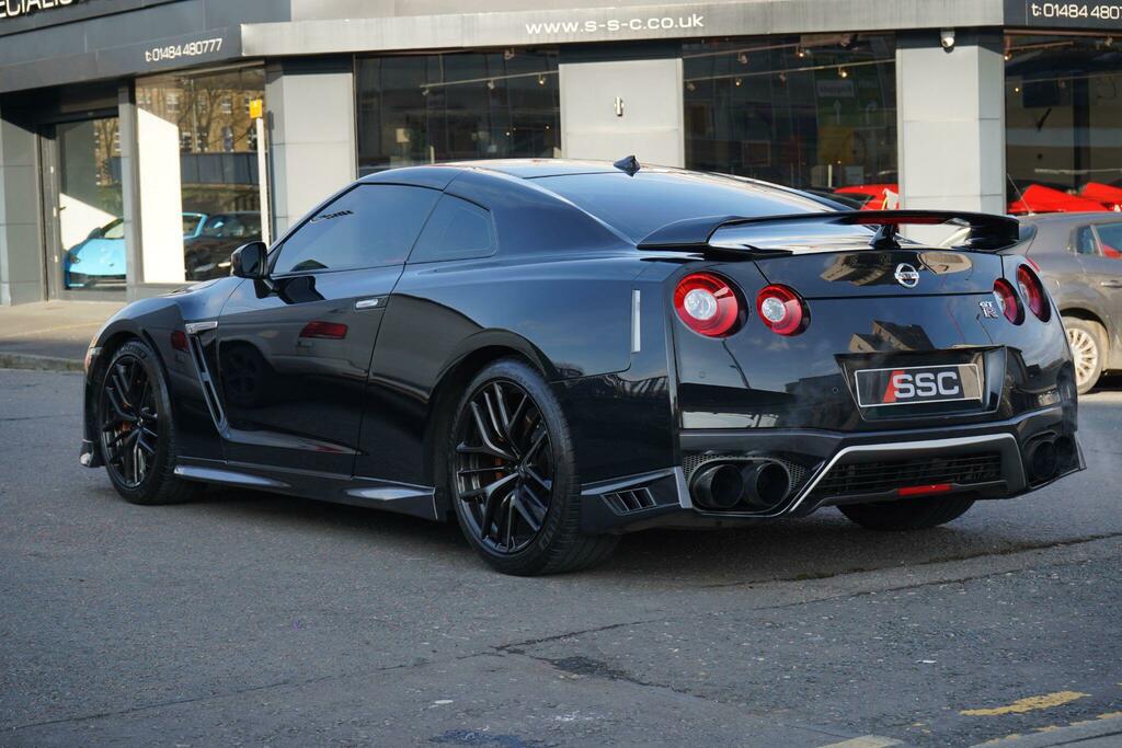 Nissan GT-R Pure Gold #10