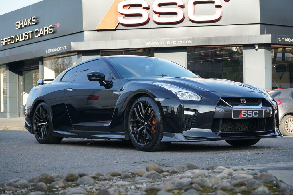 Nissan GT-R Prestige Black #4