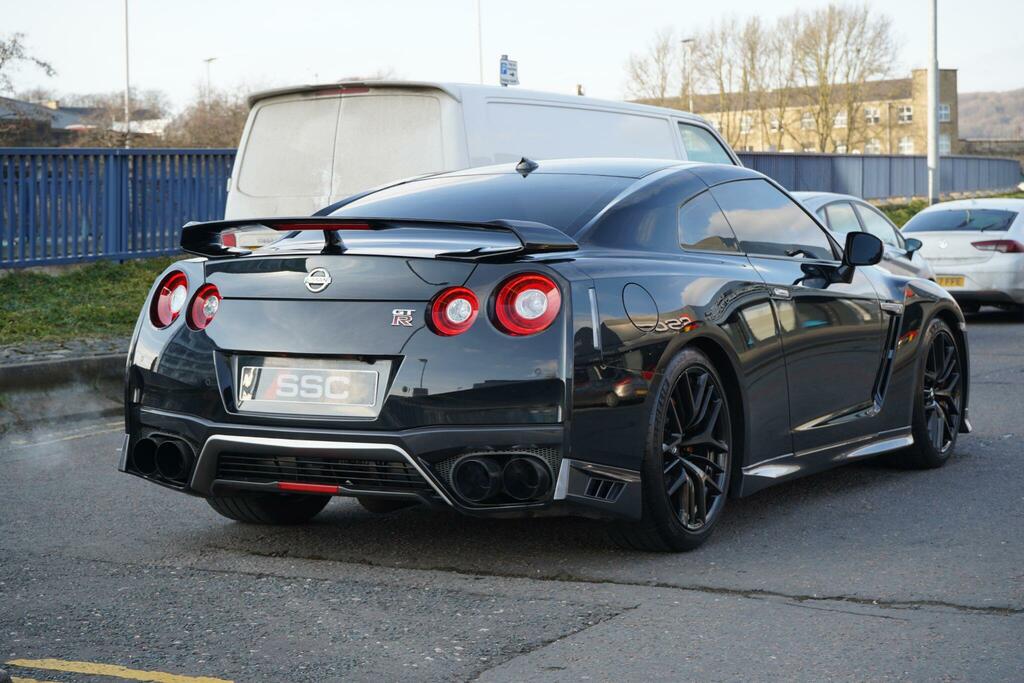 Nissan GT-R Pure Gold #12