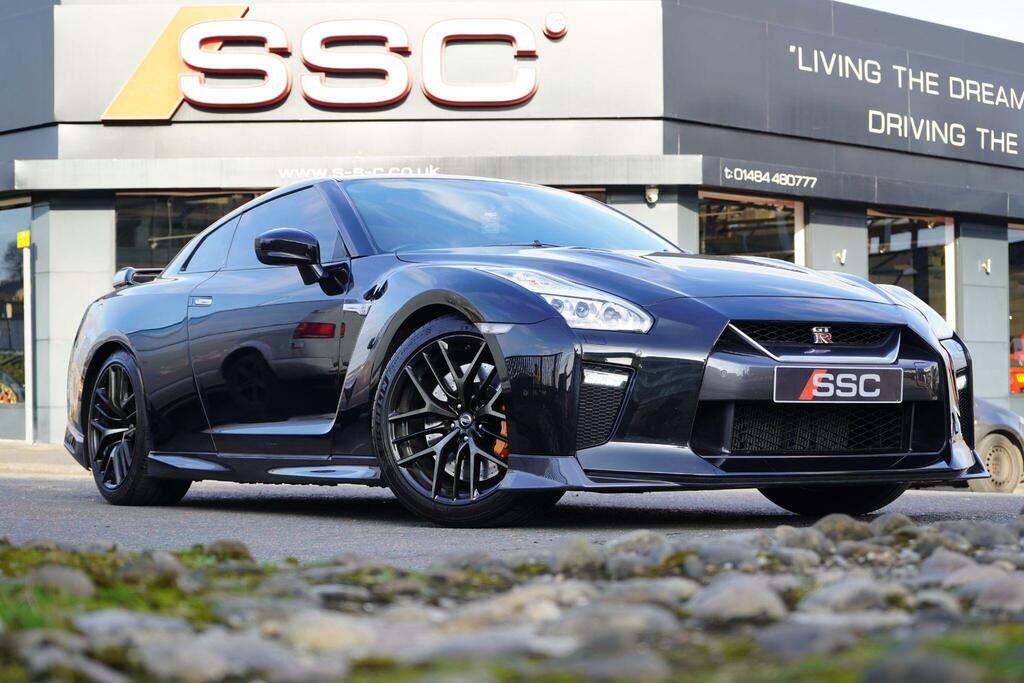 Nissan GT-R Prestige Black