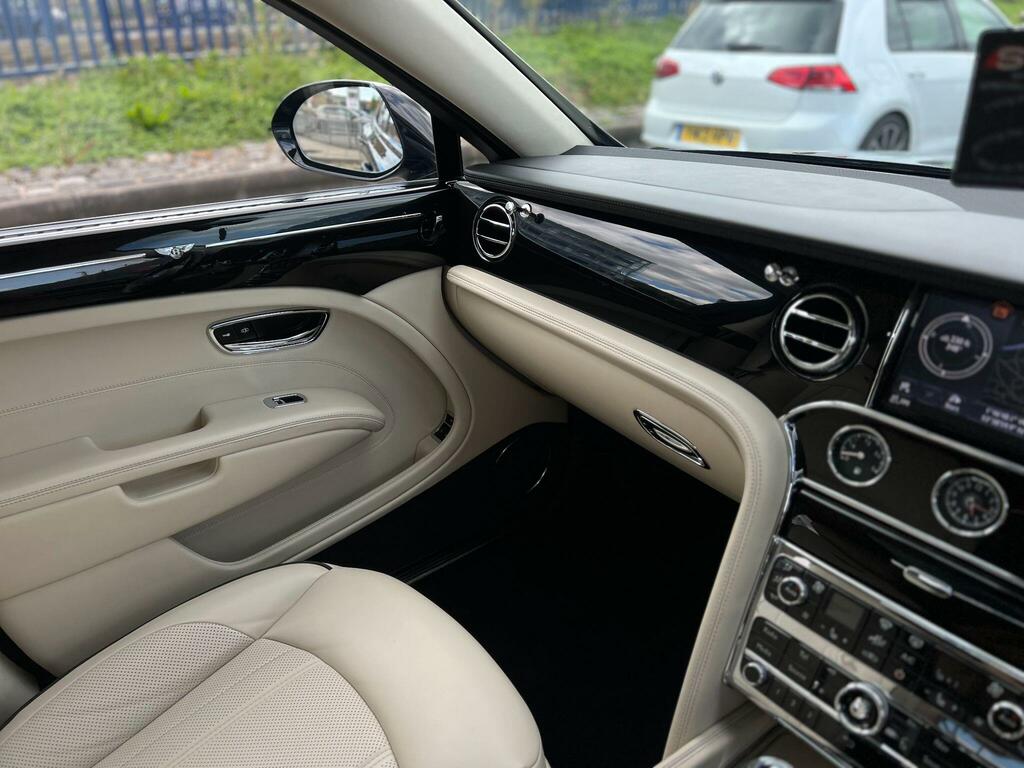 Bentley Mulsanne 6.75 V8 Euro 6 Black #36