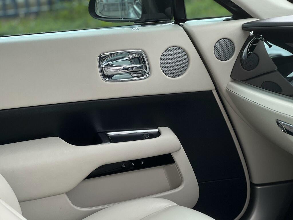 Rolls-Royce Wraith 6.6 V12 Euro 6 Black #6