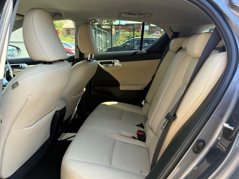 Lexus CT 200H 1.8 Se-l Cvt Euro 5 Ss Black #24