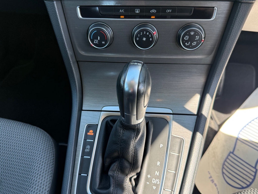 Volkswagen Golf New Se 1.4 Tsi 122 Ps 6-Speed Black #44