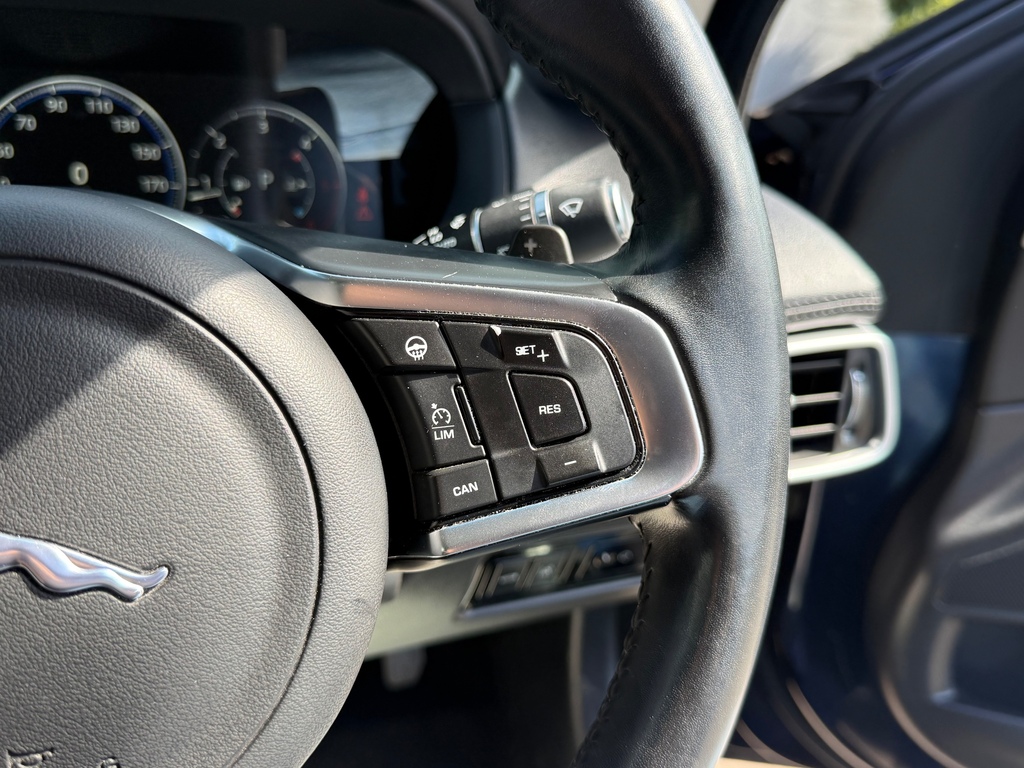 Jaguar XE 2.0I R-sport Awd Euro 6 Ss Grey #44