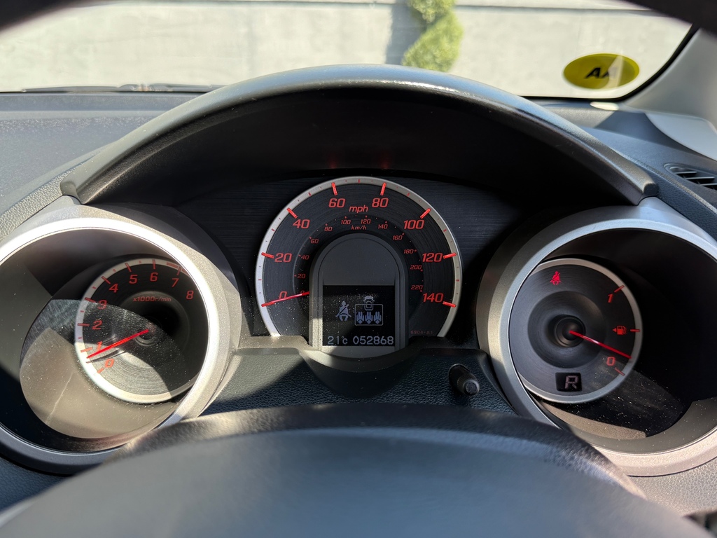 Honda Jazz 1.3 I-vtec Es 98 Bhp 12 Month Nationwide Warr Red #51