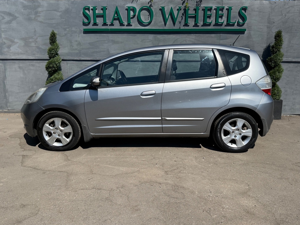 Honda Jazz 1.3 I-vtec Es 98 Bhp 12 Month Nationwide Warr Red #7