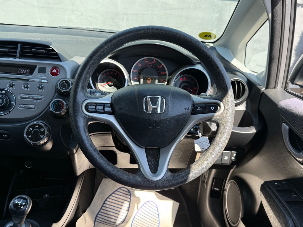Honda Jazz 1.3 I-vtec Es 98 Bhp 12 Month Nationwide Warr Red #37