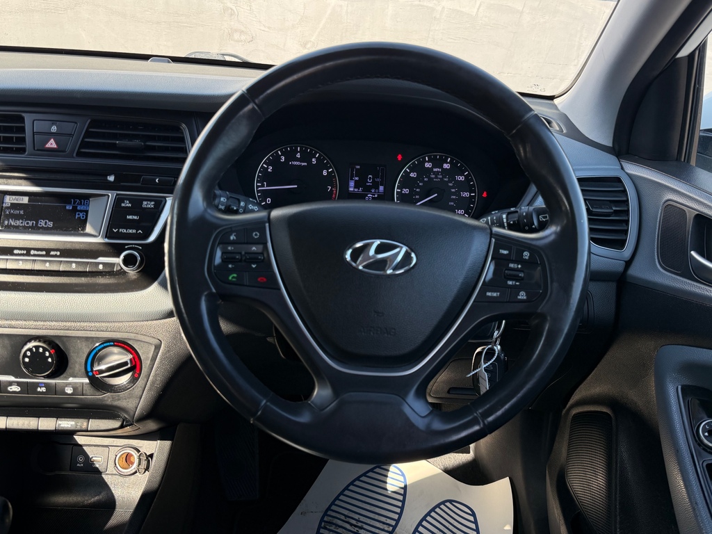 Hyundai I20 1.2 Blue Drive Se Hatchback Euro Black #37