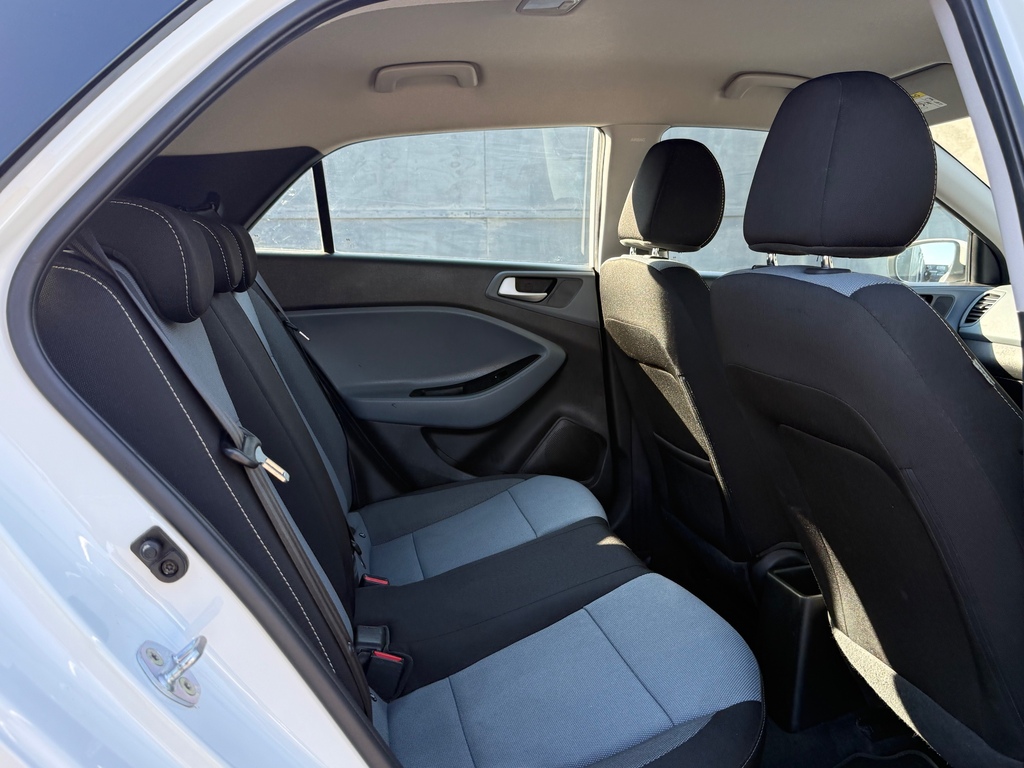 Hyundai I20 1.2 Blue Drive Se Hatchback Euro Black #20