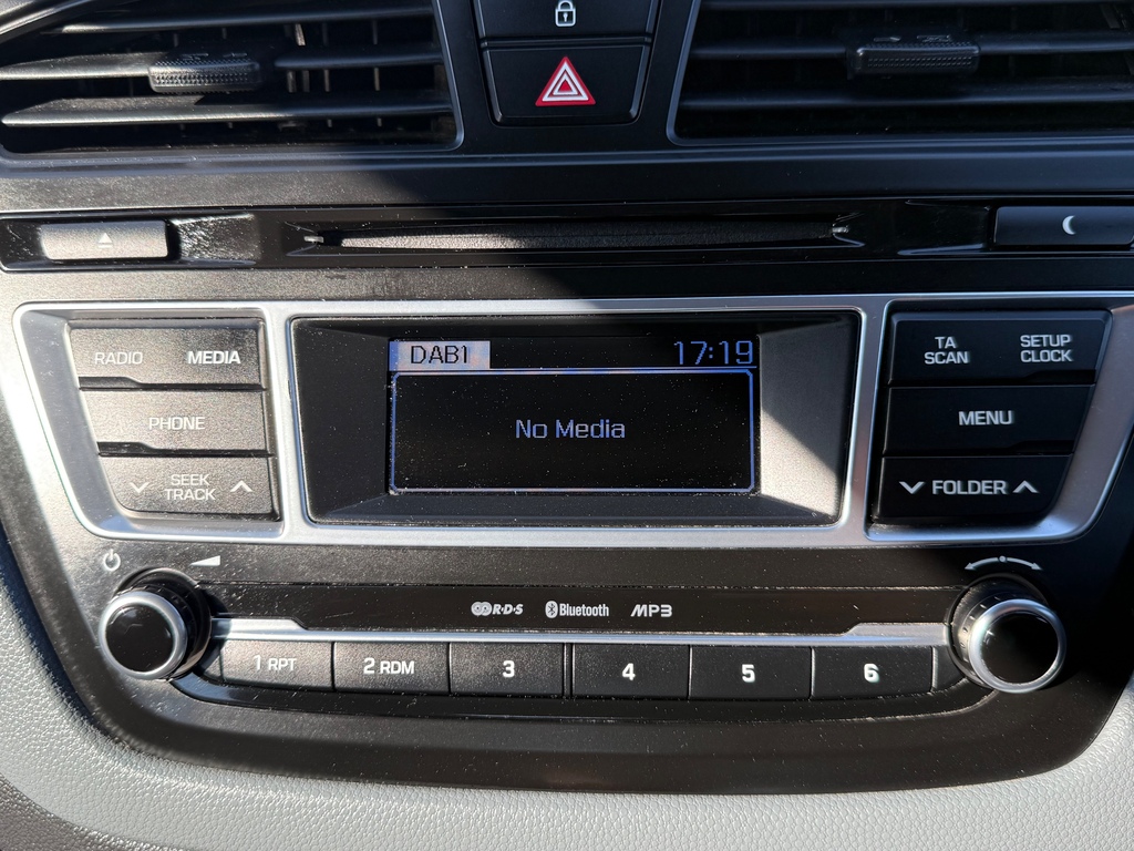 Hyundai I20 1.2 Blue Drive Se Hatchback Euro Black #48