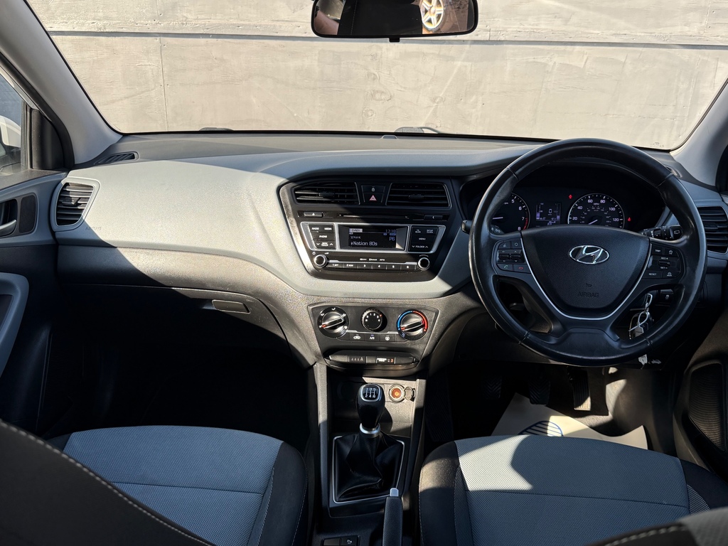 Hyundai I20 1.2 Se Hatchback Euro 6 84 Ps White #3