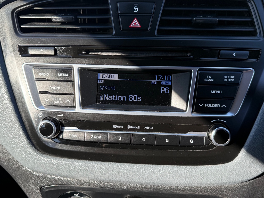 Hyundai I20 1.2 Blue Drive Se Hatchback Euro Black #46