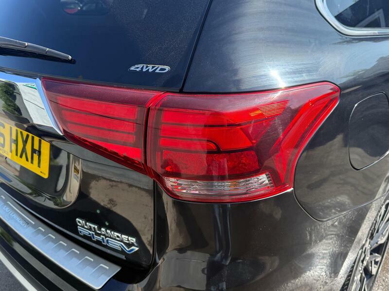 Mitsubishi Outlander 2.2 Di-d Gx4 Suv 4Wd Euro 6 Ss Black #31