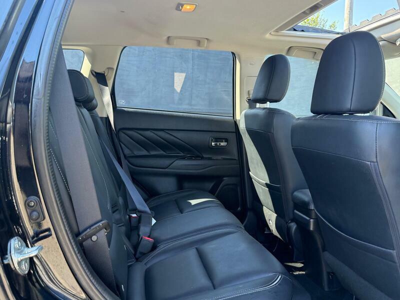 Mitsubishi Outlander 2.2 Di-d Gx4 Suv 4Wd Euro 6 Ss Black #24