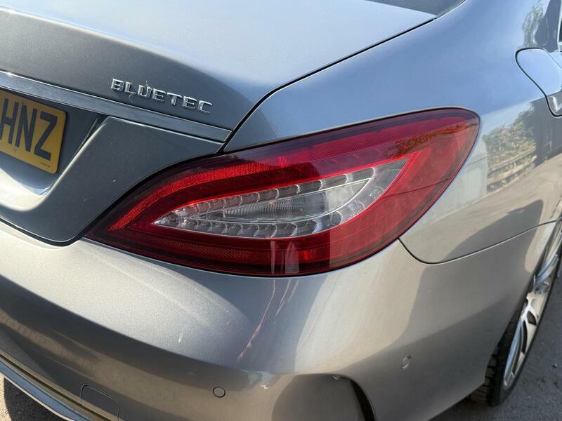 Mercedes-Benz CLS Estate 3.0 Cls350d V6 Amg Line Shooting Brake G-tr Black #31