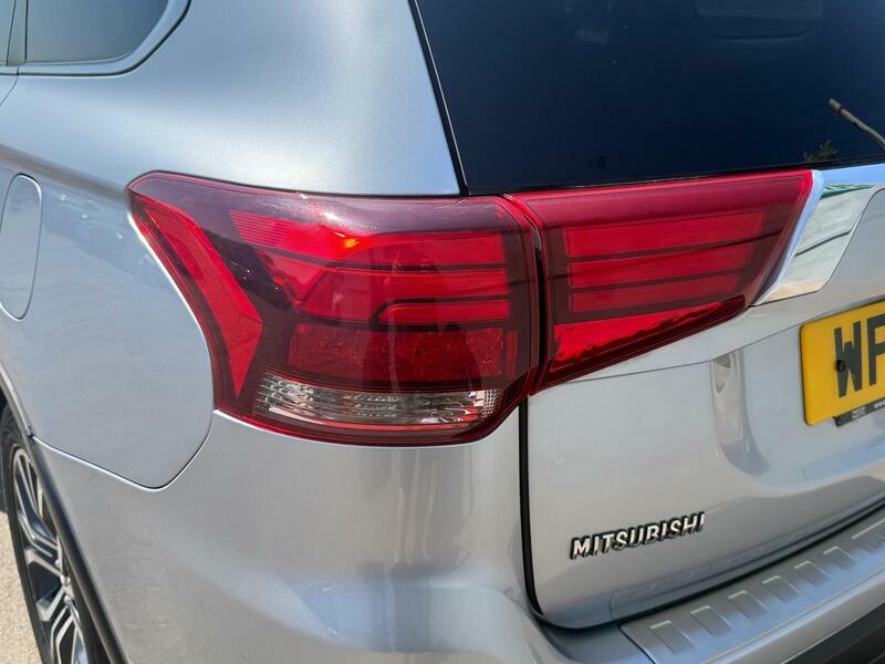 Mitsubishi Outlander Suv 2.0H 12Kwh Gx3h Cvt 4Wd Euro 6 Ss 201 Black #33