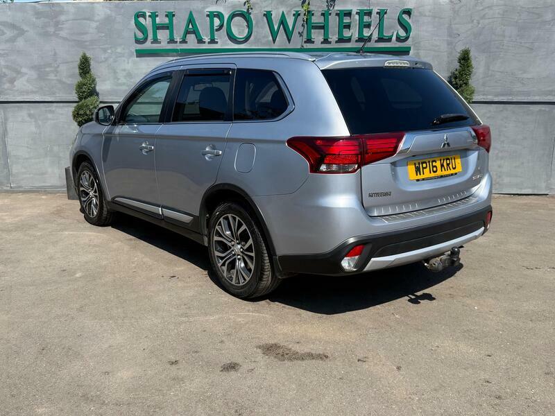 Mitsubishi Outlander 2.2 Di-d Gx4 Suv 4Wd Euro 6 147 P Silver #2
