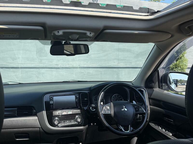Mitsubishi Outlander 2.2 Di-d Gx4 Suv 4Wd Euro 6 147 P Silver #3