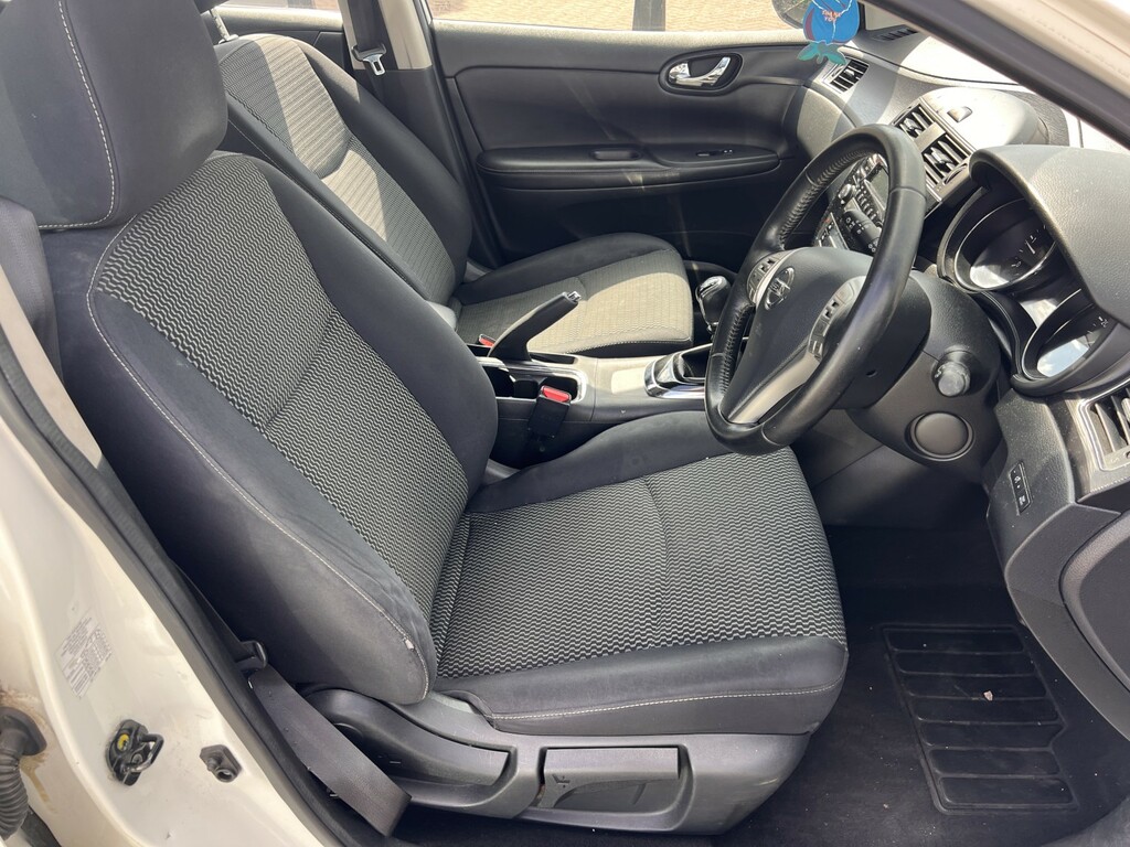 Nissan Pulsar Hatchback 1.5 Dci Acenta 2015 ET15WVN White #5