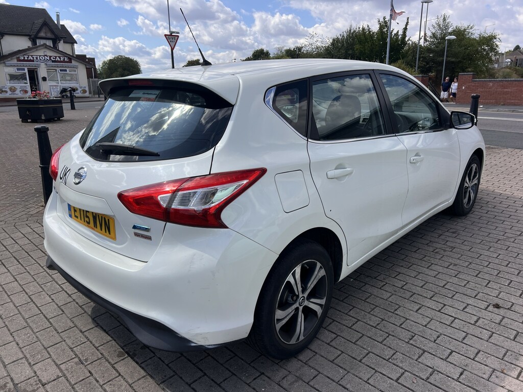 Nissan Pulsar Hatchback 1.5 Dci Acenta 2015 ET15WVN White #3