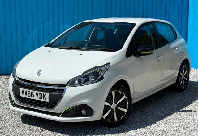 Peugeot 208 2016 1.2 Puretech Active Design Lime Hatchback White