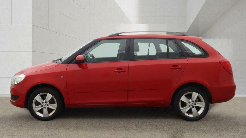 Skoda Fabia 1.6 Tdi Se Euro 5 Red #6