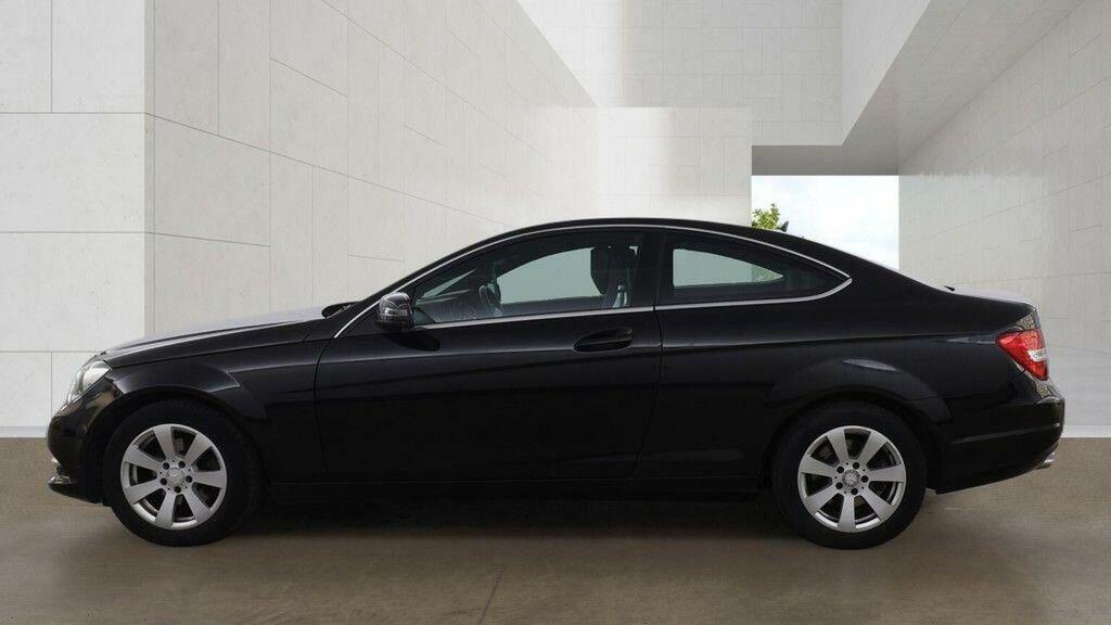 Mercedes-Benz C Class 2.1 C220 Cdi Blueefficiency Executive Se G-tronic Black #6