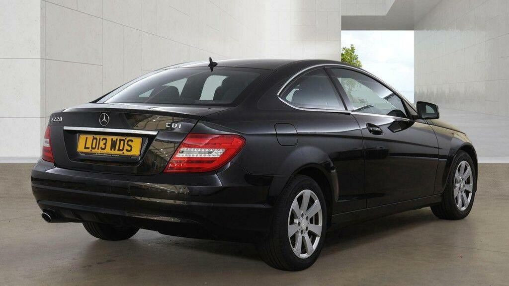 Mercedes-Benz C Class 2.1 C220 Cdi Blueefficiency Executive Se G-tronic Black #5